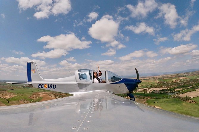 Airplane flight - Eduardo Castellanos Airport and the Villacastín setting