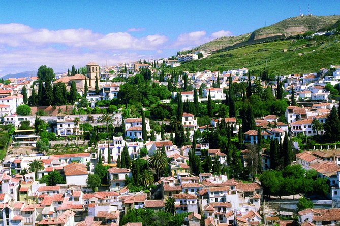 Albayzín y Sacromonte, Unesco Heritage Neighborhoods - San Nicolás and the view across to the Alhambra