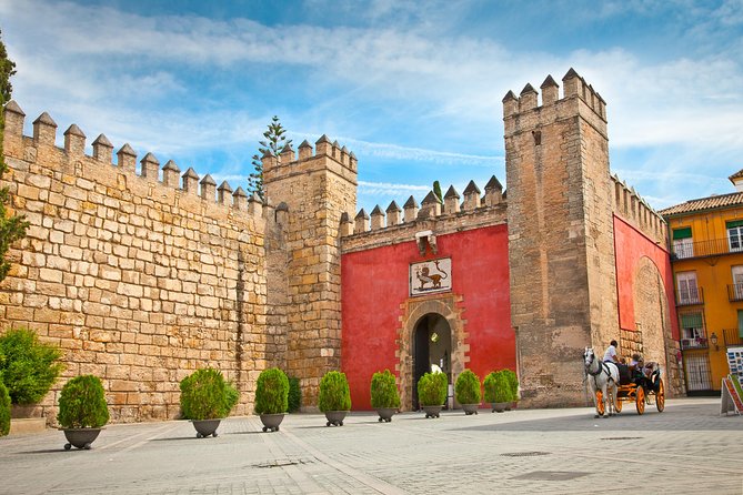 Alcazar, Cathedral and Giralda Guided Tour with Priority Tickets - Meeting at Plaza del Triunfo