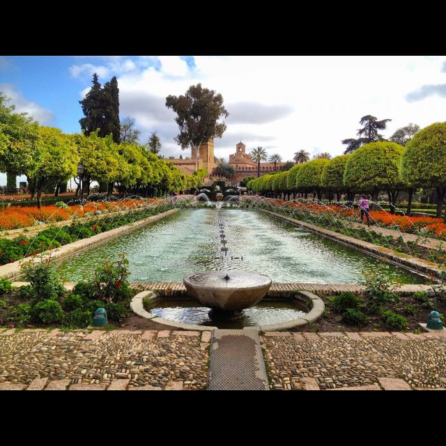 Alcazar of Cordoba Entry Ticket and Guided Tour - Watchtowers with views over the gardens
