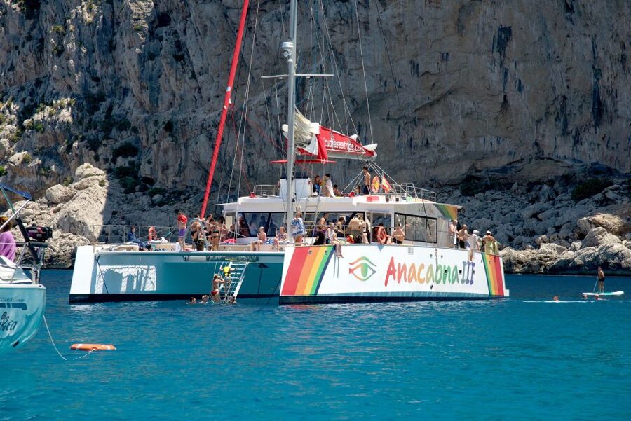 Alcudia: Sunset Catamaran Tour with Dinner and Snorkeling - Should you book the Alcudia sunset catamaran?