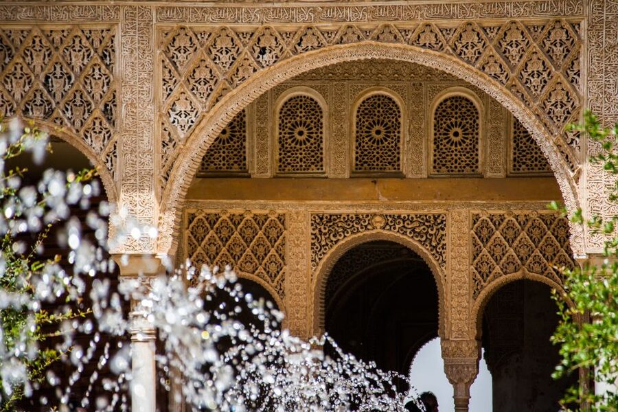 Alhambra: Generalife Gardens & Alcazaba Fast-Track Tour - The missing Nasrid Palace ticket matters