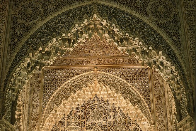 Alhambra & Generalife Skip the line Small Group including Nasrid Palaces - The Nasrid Palaces, the essential hour