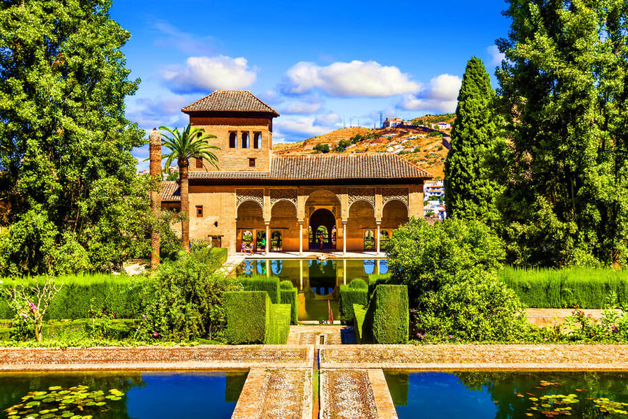 Alhambra: Ticket with Audioguide - Picking Up the Audio Guide in Granada