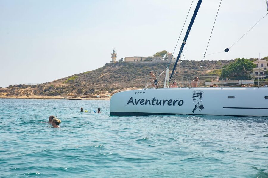 Alicante: Afternoon Cruise with Appetizer and Live Music - Meeting the boat at Alicante’s port
