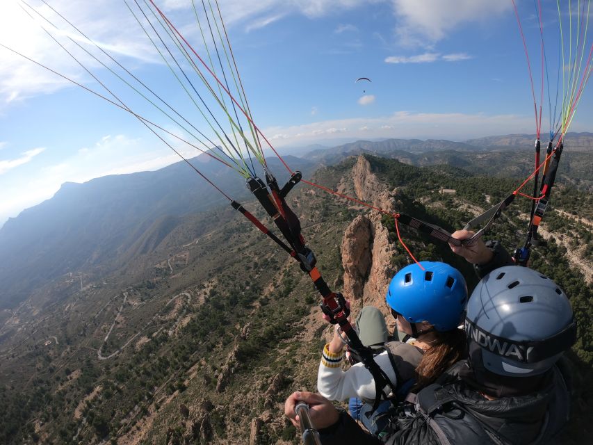Alicante and Santa Pola: Tandem Paragliding Flight - Running into the air above the cliffs