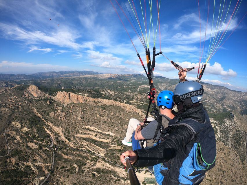 Alicante and Santa Pola: Tandem Paragliding Flight - What the four-hour schedule really means