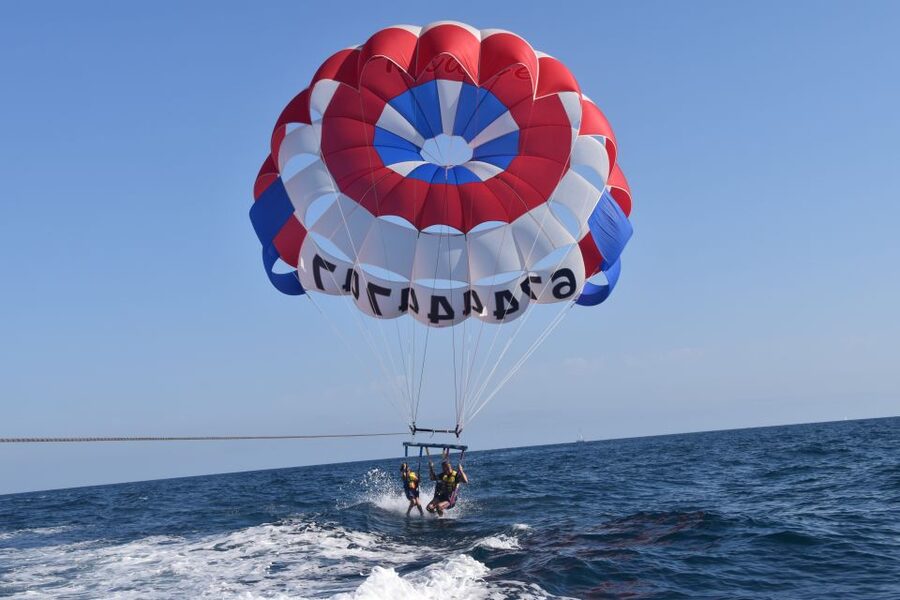 Alicante: Boat Trip and Parasailing Experience with Drink - Practical advice for a smoother outing