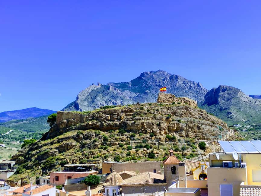 Alicante: Canelobre Caves & Busot Tour with Local Guide - Meeting in central Alicante and riding to the caves