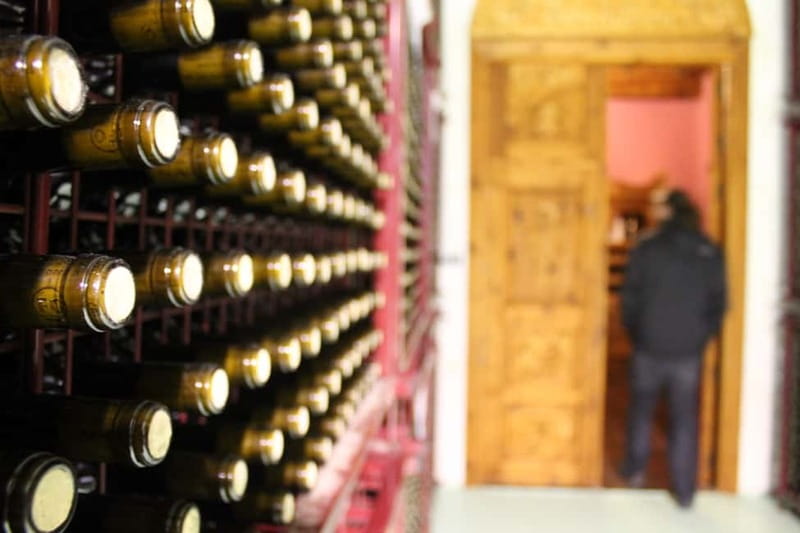 Alicante: Countryside Wine Tour with 4 Tastings - Seeing the cellar, tanks, and winemaking process