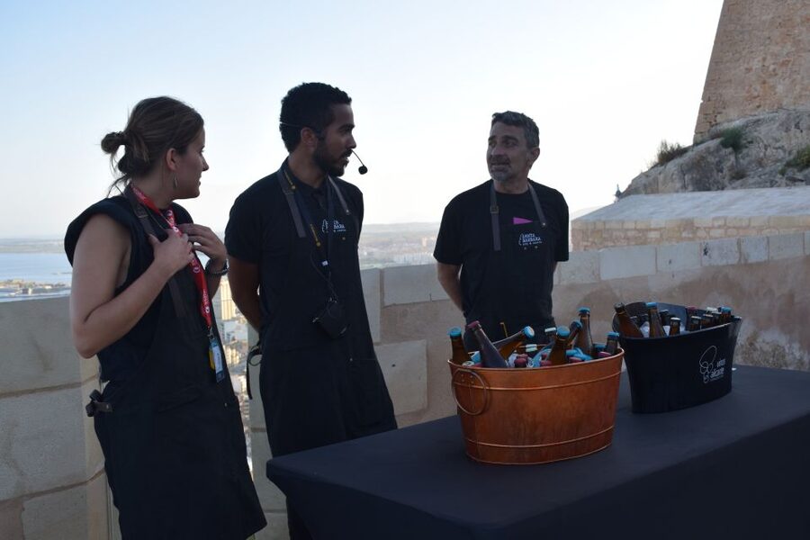 Alicante: Craft Beer Tasting at Santa Barbara Castle - Local Alicante products add more than decoration