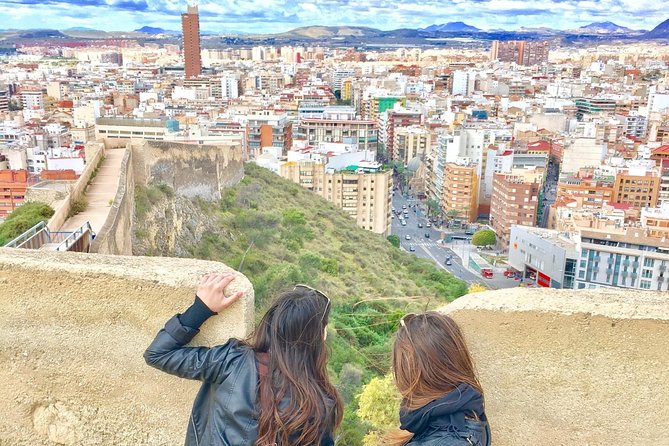 Alicante Historic Small Group Tour with Tapas Tasting - One tapa and a drink at the finish