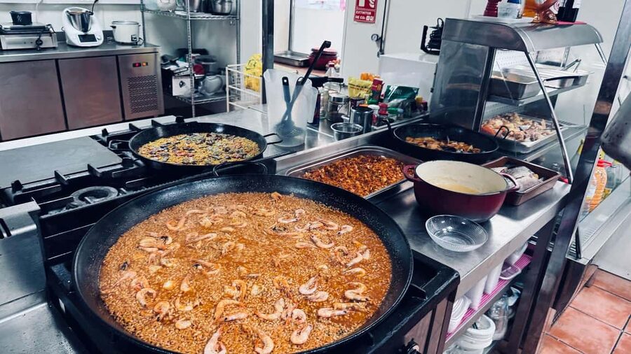 Alicante: Paella and Sangría Workshop with Market Visit - Who should book this experience?