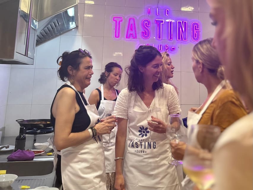 Alicante Paella Cooking Class, Tapas, Drinks and Market - Should you book the Alicante Paella Cooking Class?