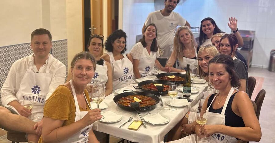 Alicante Paella Cooking Class, Tapas, Drinks and Market - What the $58 price really covers