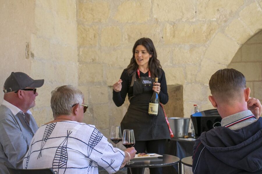Alicante: Santa Bárbara Castle Wine Tasting with Cold Cuts - A wine tasting above Alicante’s rooftops