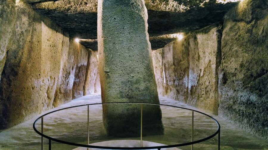 Antequera: Dolmens and El Torcal Tour with Transfer - Meeting at Puerta de Estepa