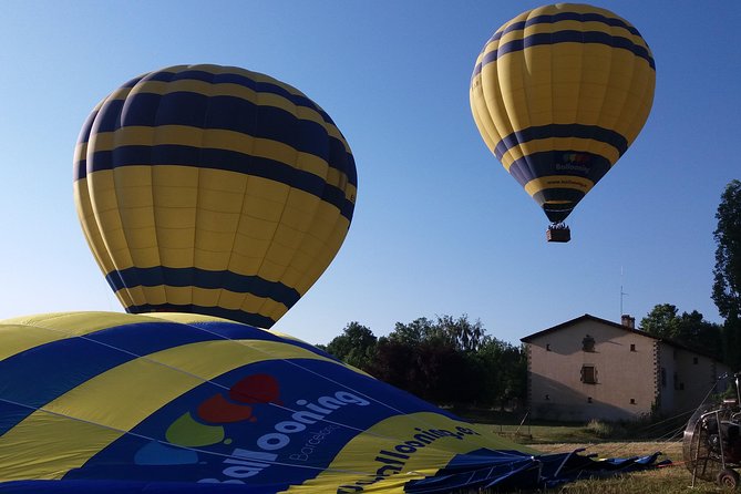 Balloon Ride over Catalonia with optional Pick-up from Barcelona - Choosing between the standard, two-hour, and private flights