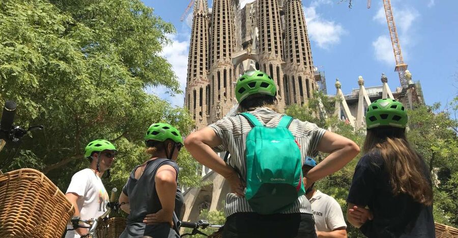 Barcelona: 2.5-Hour Bike or E-Bike Historical Tour - Casa Calvet and Gaudí’s Earlier Work