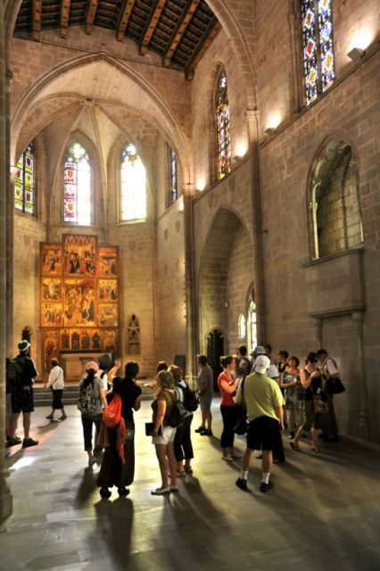 Barcelona 2-Hour Gothic Walking Tour - Plaça del Rei and the quarter’s medieval lanes