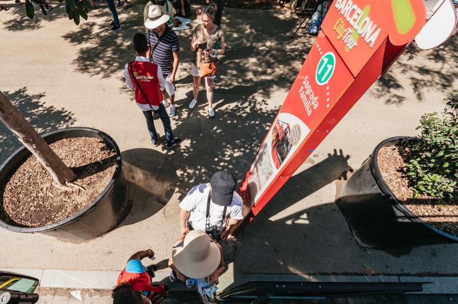 Barcelona: 24 or 48-Hour Hop-On Hop-Off Bus Tour - Timing, frequency, and the real pace of the ride