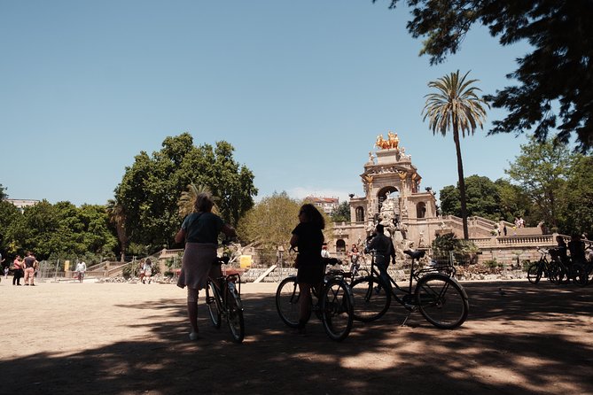 Barcelona 3-hour Bike or E-Bike Tour: Highlights and Hidden Gems - Port Olímpic and the Mediterranean coast