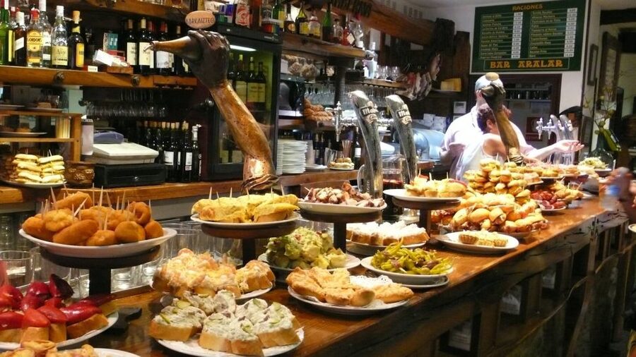 Barcelona: 4-Hour Tapas Evening Tour and Flamenco Show - Group size, language, and pace