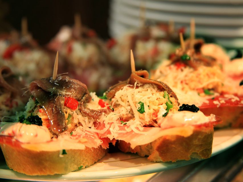 Barcelona: 4-Hour Tapas Evening Tour and Flamenco Show - Who should book this experience?