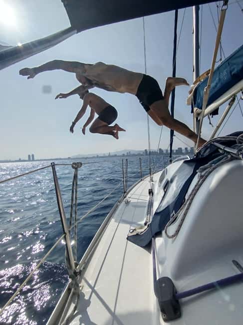 Barcelona Badalona : Sailboat Tour, Snacks, Drinks, Swimming - Practical advice before you book