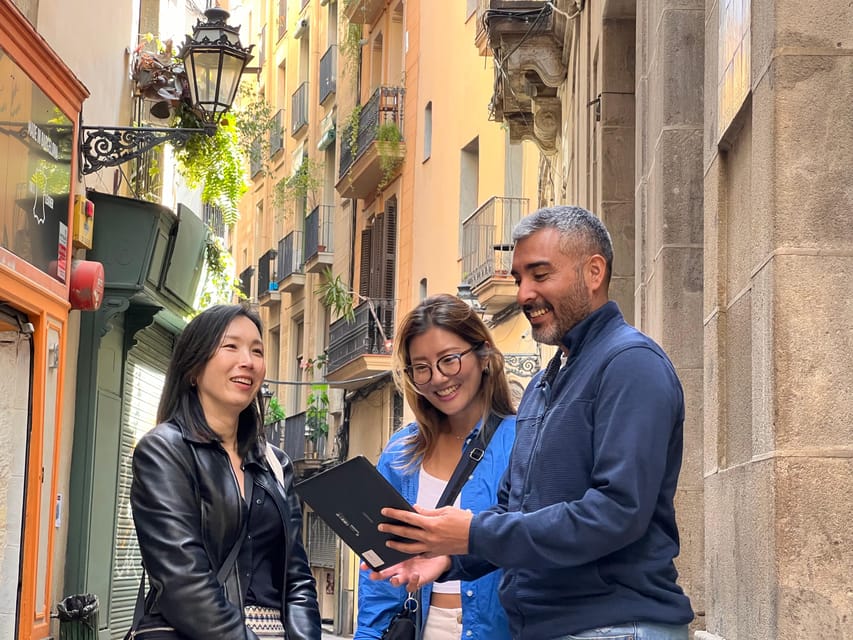 Barcelona: Barri Gotic Small Group Walking Tour - Who should take this Gothic Quarter walk?