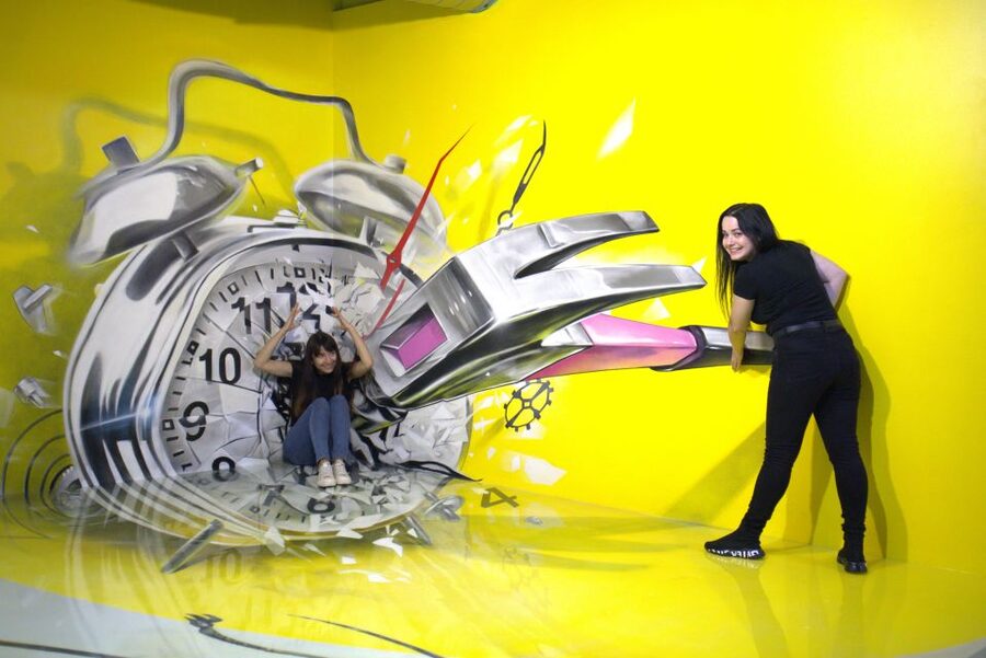Barcelona – Big Fun Museum & Museum of Illusions Experience - The Museum of Illusions and its 3D wall scenes
