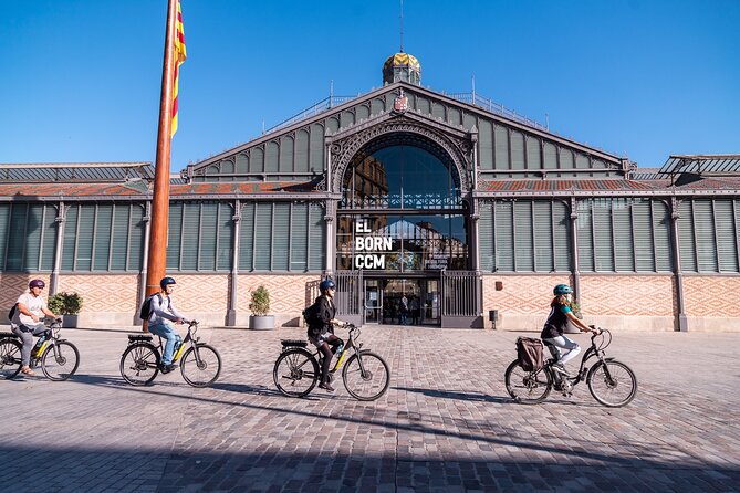 Barcelona Bike tour, Gaudí houses or beach bike or eBike tour - Why a bicycle works so well in Barcelona