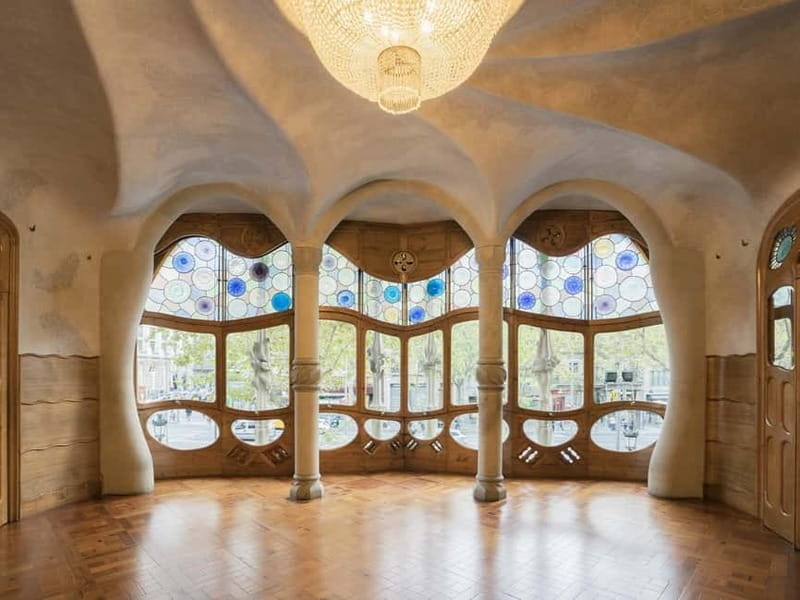 Barcelona: Casa Batlló Tour and Optional White Rabbit Museum - Adding White Rabbit Museum at Passeig de Gràcia 55