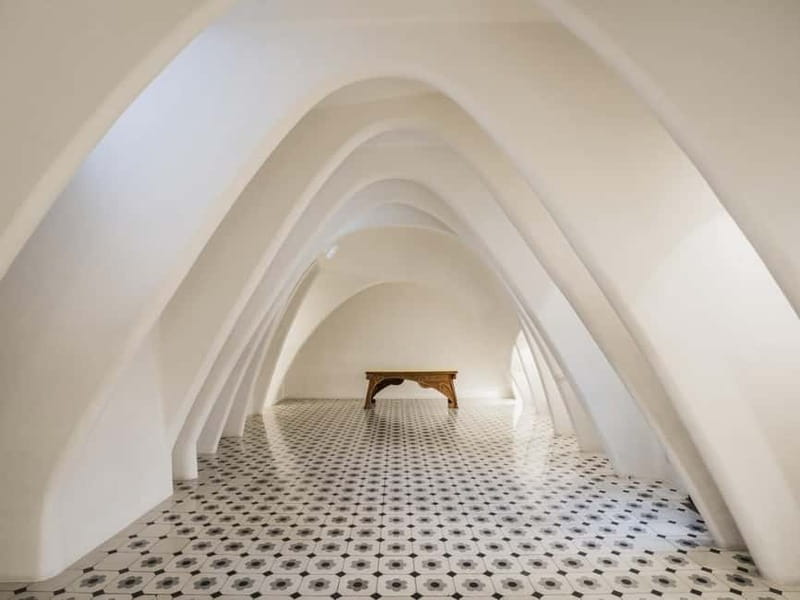 Barcelona: Casa Batlló Tour and Optional White Rabbit Museum - How much value do you get for $64?
