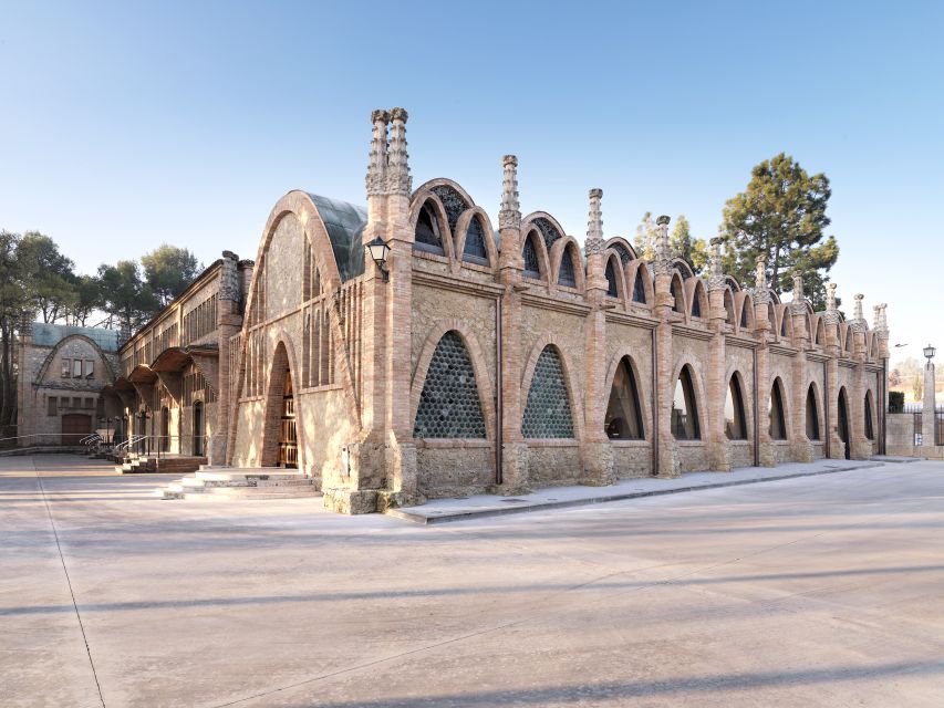 Barcelona: Casa Codorníu Guided Tour with Cava Tastings - Casa Codorníu, where cava meets Catalan modernism