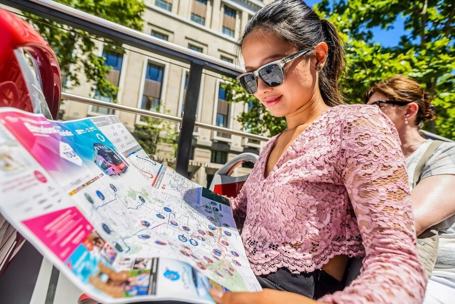 Barcelona: City Sightseeing Hop-On Hop-Off Bus Tour - Red Route: Montjuïc, the port, beaches, and Sagrada Família