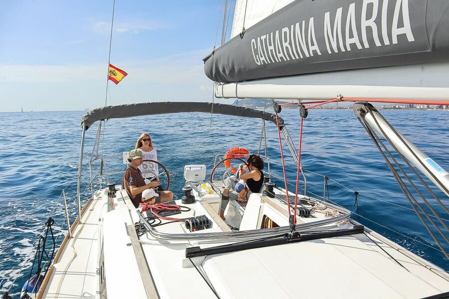 Barcelona: Coastline Boat Trip with Snacks and Cava - Key points to know before booking