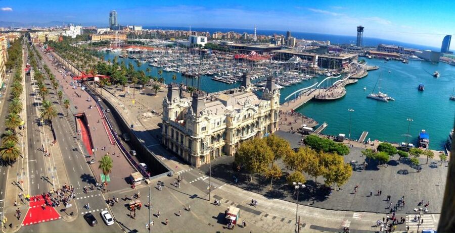 Barcelona: Columbus Monument - The optional wine tasting