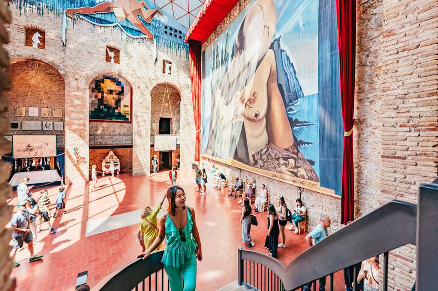 Barcelona: Dali Museum, House and Cadaques Guided Tour - Figueres and the surreal Theater-Museum