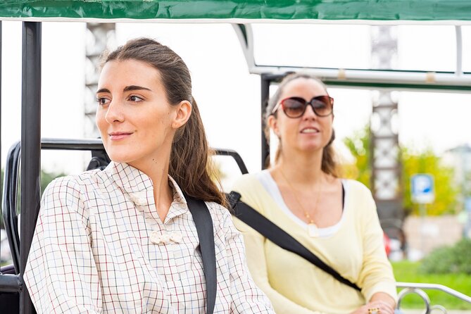 Barcelona Expert Tour with Local Guide in Eco Tuk Tuk Private - The guide can make or break the ride