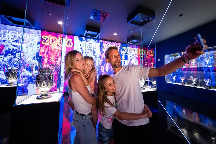 Barcelona: FC Barcelona Museum Total Experience Pass - We are history and the Johan Cruyff tribute