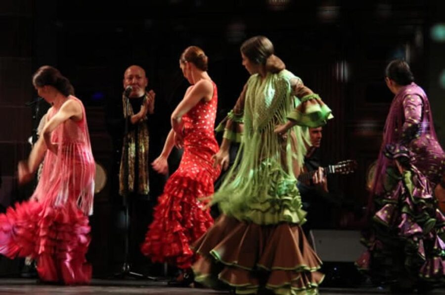 Barcelona: Flamenco at El Patio Andaluz with Optional Dinner - Key points to know before booking