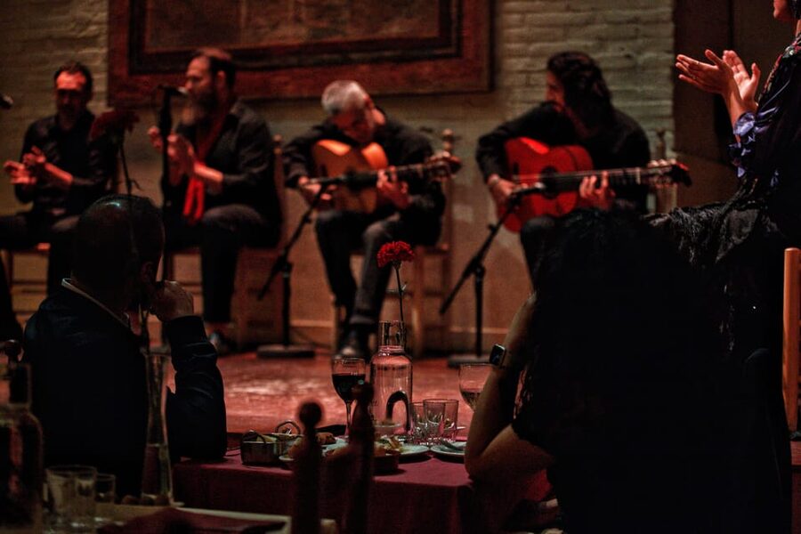 Barcelona: Flamenco Show with Dinner at Tablao de Carmen - What the performance includes