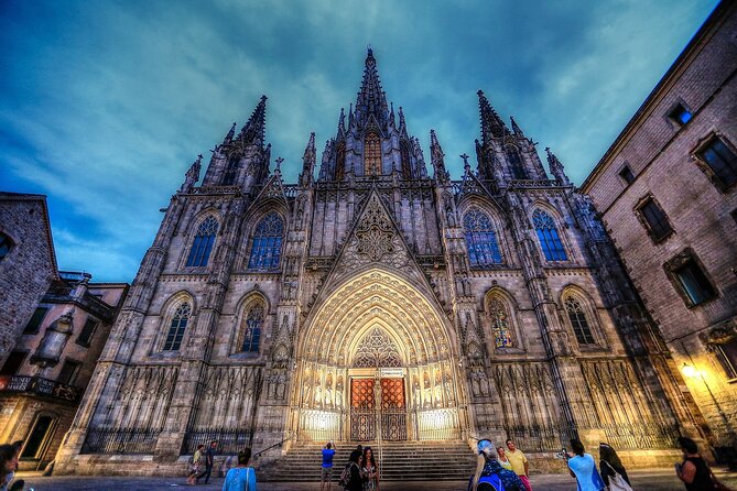 Barcelona Food Tour: Tapas, Drinks and Delights with a Local - A tapas tour that uses the Gothic Quarter well