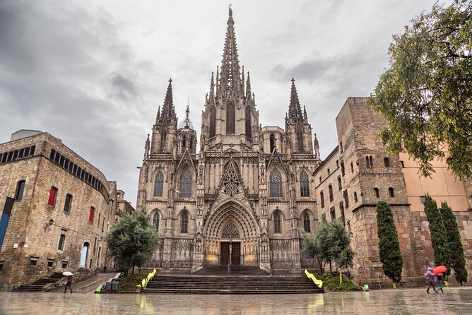 Barcelona Food Tour: Tapas, Paella, Sangria & 8+ Local Tastings - Why this Barcelona food tour works