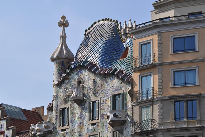 Barcelona & Gaudi. Regular Tour - Casa Milà, where Gaudí makes stone look fluid