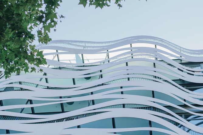 Barcelona & Gaudi. Regular Tour - The ideas behind the façades
