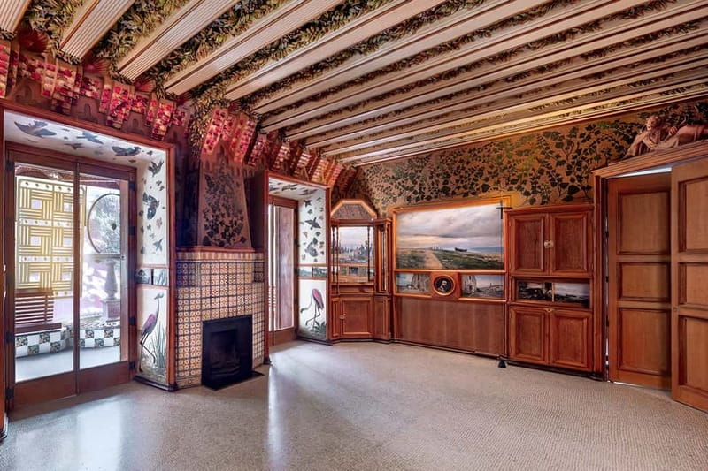 Barcelona: Gaudi's Casa Vicens Skip-the-Line Entrance Ticket - Using the audio guide without losing your freedom