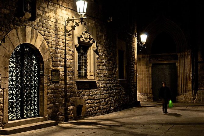 Barcelona Ghosts & Legends Tour - Ewan, Lila, and the value of a good storyteller