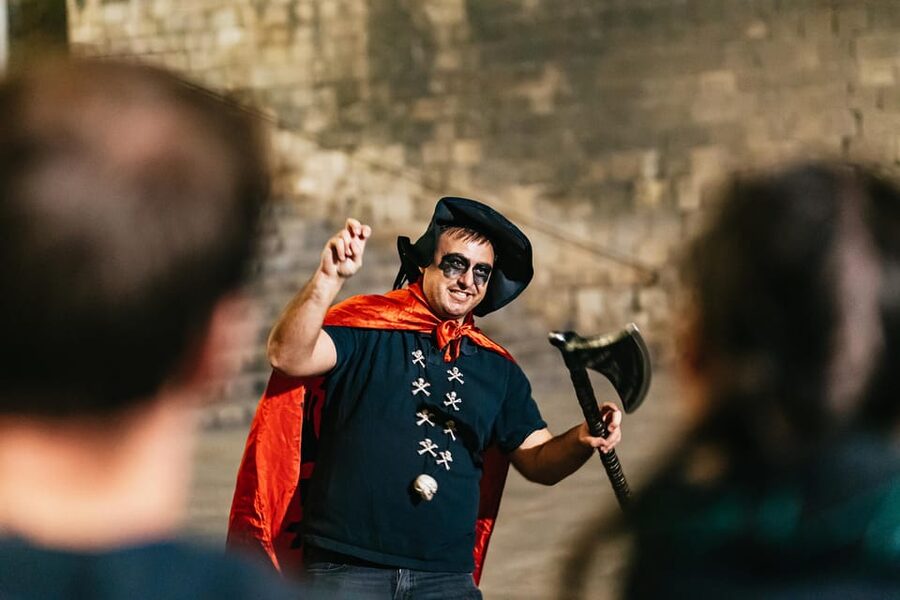 Barcelona: Gothic Quarter Ghosts and Legends Walking Tour - Key points to know before you book